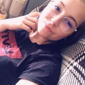 Meet your Posher, Karolane